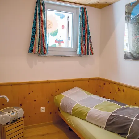 Familienwohnung Epomeo Apartment Surlej